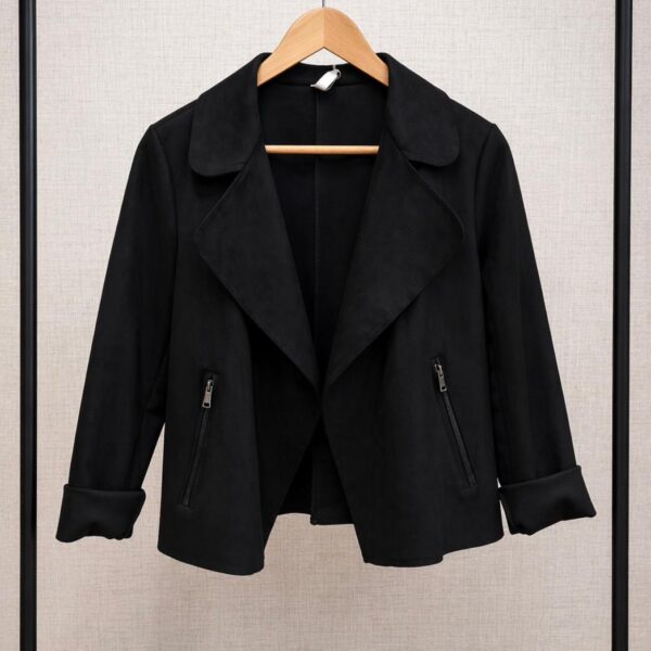 Chaqueta antelina negra