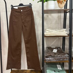 Pantalón marrón chocolate